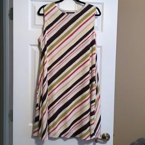 Nine West Dress EUC Size 14. Has pockets.